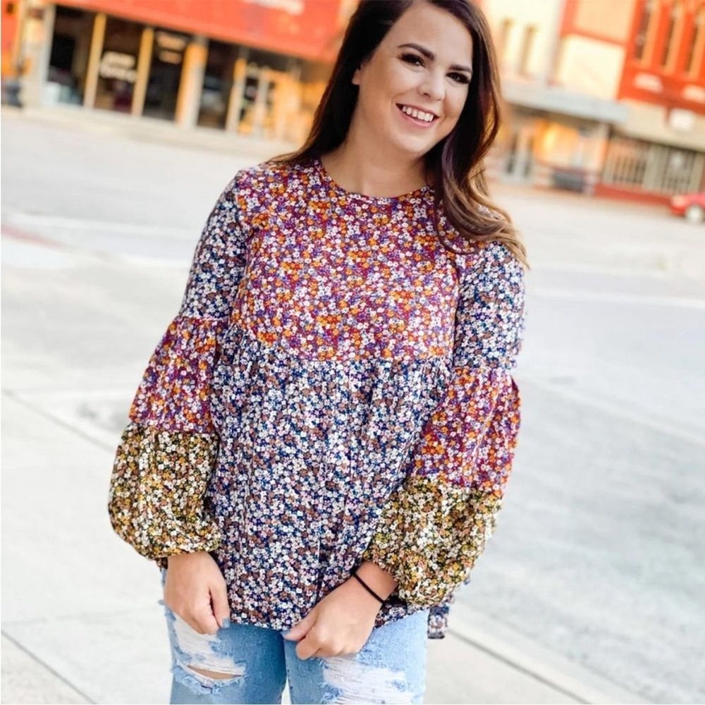 ANDTHEWHY Multicolored Floral Tiered Babydoll Long Sleeveโ Blouse Women's Medium